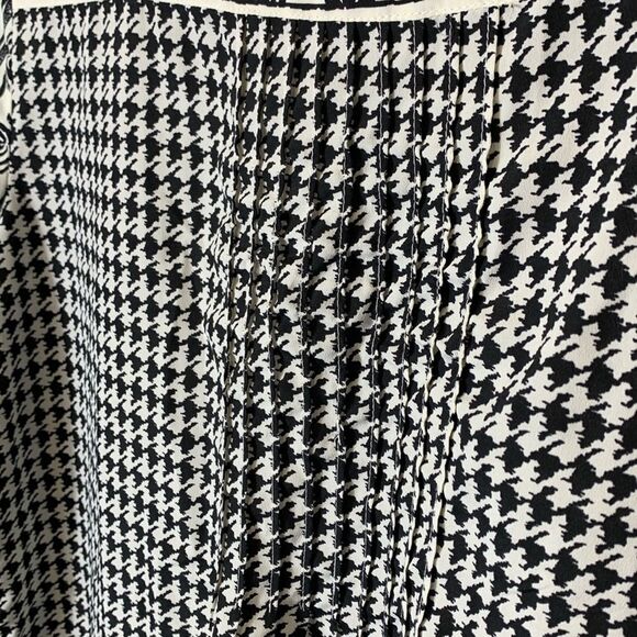Lands’ End Black White Houndstooth Floral Tie Neck Button Front LS Tunic Sz 12 - Picture 11 of 16